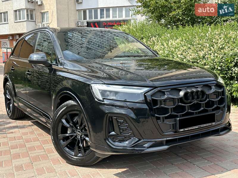 Внедорожник / Кроссовер Audi Q7 2024 в Киеве
