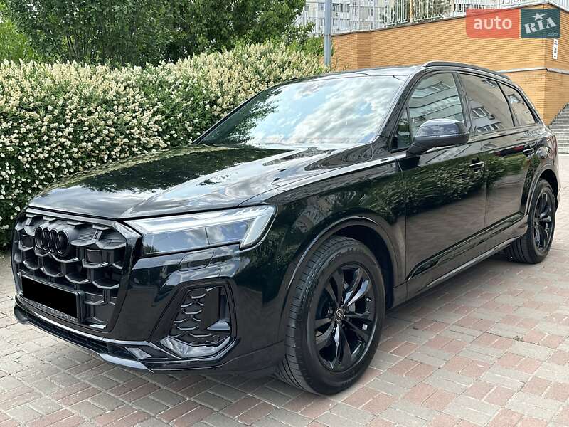 Внедорожник / Кроссовер Audi Q7 2024 в Киеве
