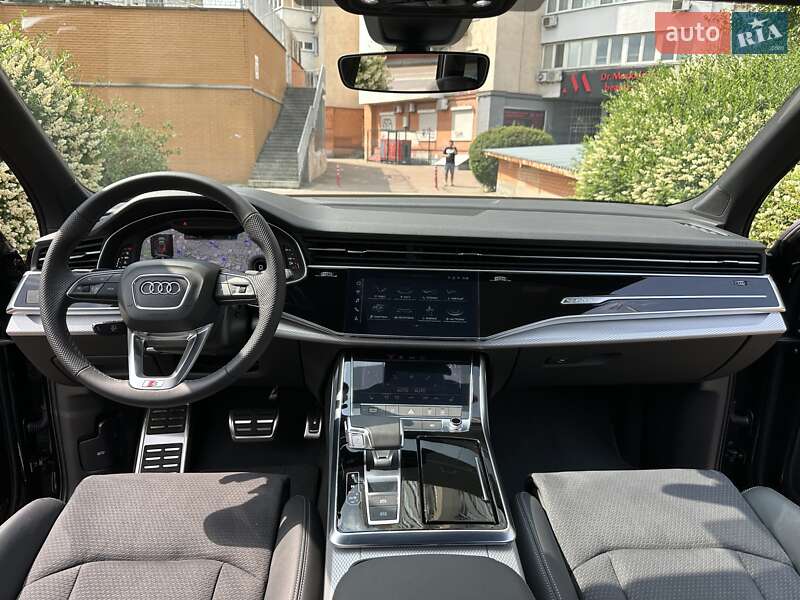Внедорожник / Кроссовер Audi Q7 2024 в Киеве