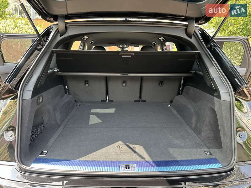 Внедорожник / Кроссовер Audi Q7 2024 в Киеве