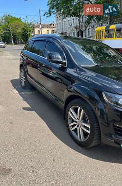 Внедорожник / Кроссовер Audi Q7 2006 в 