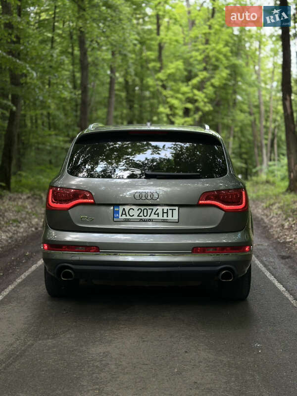 Позашляховик / Кросовер Audi Q7 2013 в Луцьку