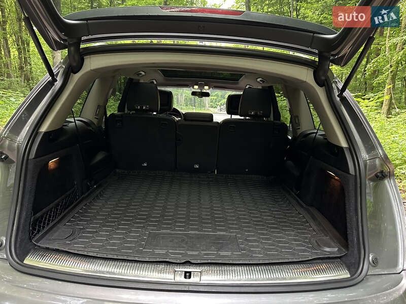 Позашляховик / Кросовер Audi Q7 2013 в Луцьку