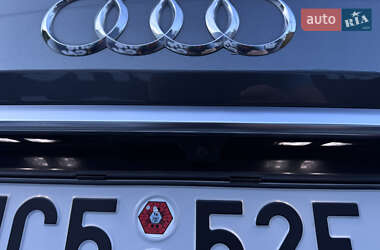 Позашляховик / Кросовер Audi Q7 2021 в 