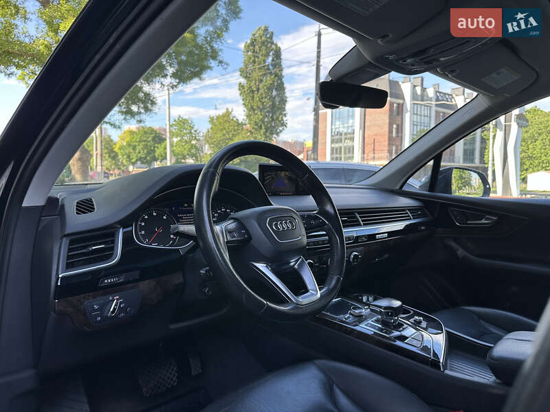 Внедорожник / Кроссовер Audi Q7 2017 в Одессе