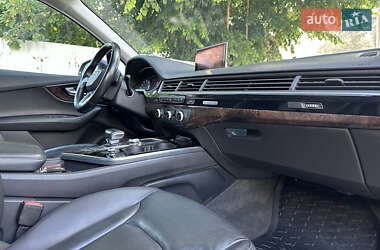 Внедорожник / Кроссовер Audi Q7 2017 в 
