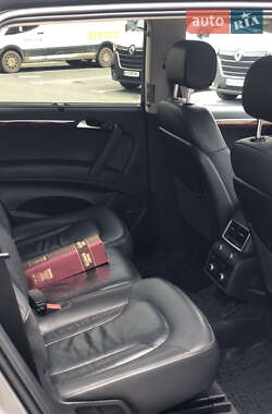 Внедорожник / Кроссовер Audi Q7 2015 в 