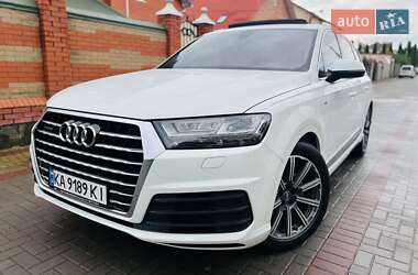 Внедорожник / Кроссовер Audi Q7 2015 в 