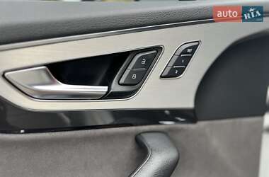 Внедорожник / Кроссовер Audi Q7 2015 в 