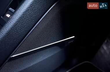 Внедорожник / Кроссовер Audi Q7 2015 в 