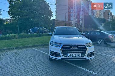 Позашляховик / Кросовер Audi Q7 2018 в 