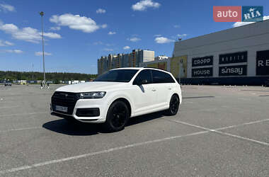 Внедорожник / Кроссовер Audi Q7 2017 в Киеве