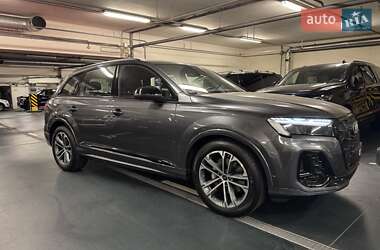 Внедорожник / Кроссовер Audi Q7 2024 в 