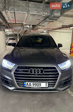 Внедорожник / Кроссовер Audi Q7 2017 в Киеве