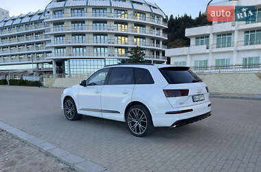 Внедорожник / Кроссовер Audi Q7 2018 в 