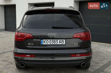 Позашляховик / Кросовер Audi Q7 2012 в 