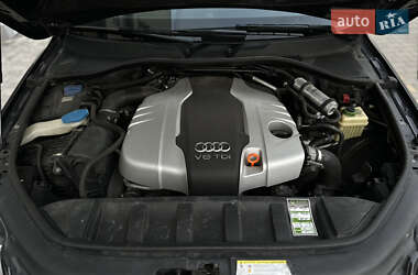 Позашляховик / Кросовер Audi Q7 2012 в 