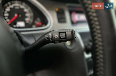 Позашляховик / Кросовер Audi Q7 2012 в 