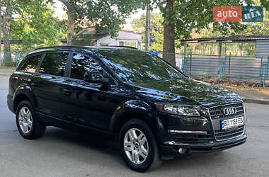 Внедорожник / Кроссовер Audi Q7 2007 в 