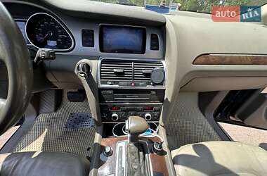 Внедорожник / Кроссовер Audi Q7 2012 в 