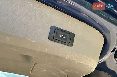 Внедорожник / Кроссовер Audi Q7 2012 в 