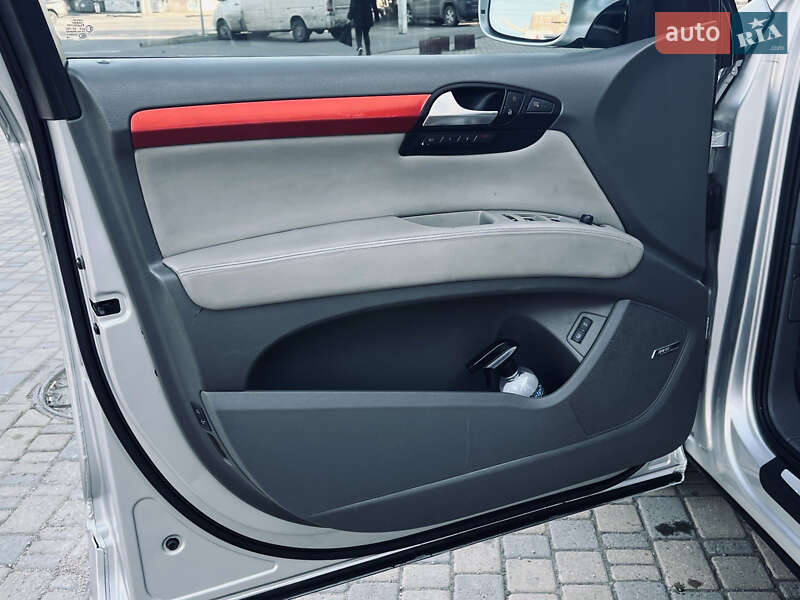 Внедорожник / Кроссовер Audi Q7 2007 в Одессе