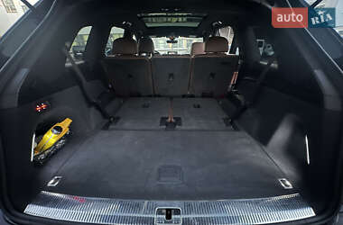 Внедорожник / Кроссовер Audi Q7 2017 в 