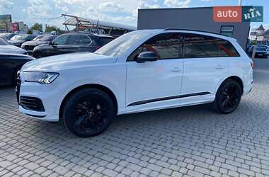 Внедорожник / Кроссовер Audi Q7 2020 в 