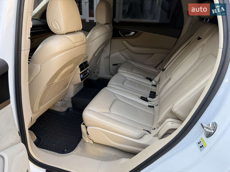 Внедорожник / Кроссовер Audi Q7 2016 в Ковеле
