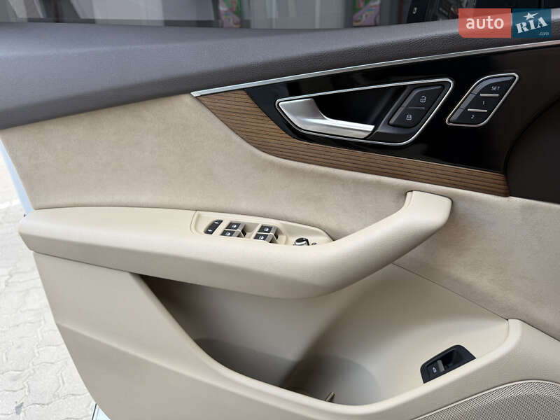 Внедорожник / Кроссовер Audi Q7 2016 в Ковеле