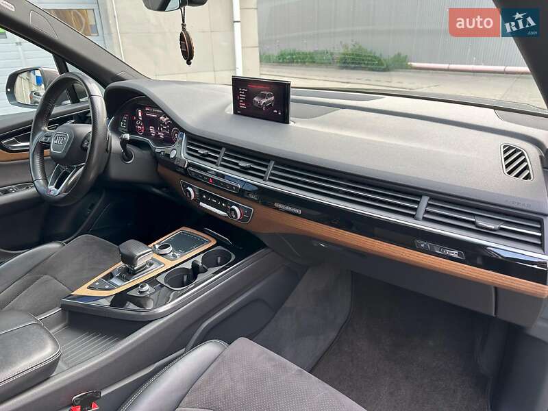 Внедорожник / Кроссовер Audi Q7 2016 в Одессе