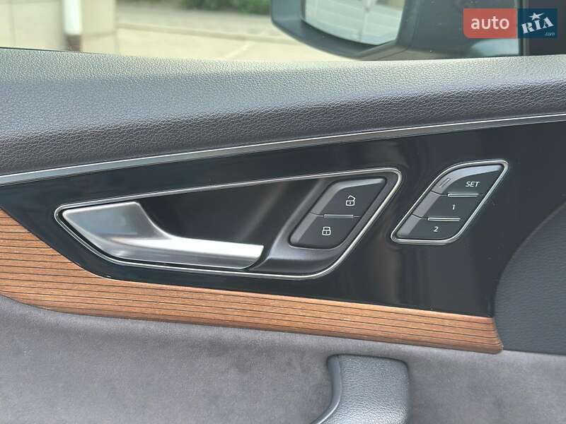 Внедорожник / Кроссовер Audi Q7 2016 в Одессе