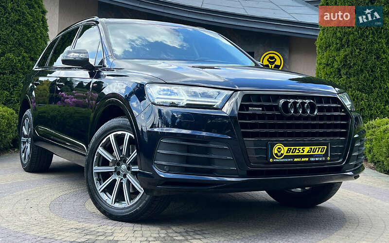 Внедорожник / Кроссовер Audi Q7 2015 в 