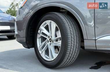 Внедорожник / Кроссовер Audi Q7 2022 в 