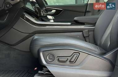 Внедорожник / Кроссовер Audi Q7 2022 в 