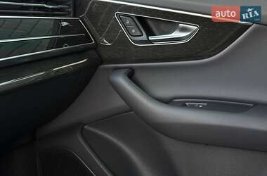 Внедорожник / Кроссовер Audi Q7 2022 в 