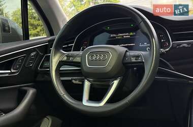 Внедорожник / Кроссовер Audi Q7 2022 в 