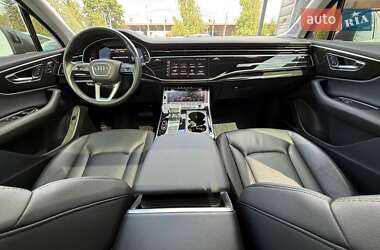 Внедорожник / Кроссовер Audi Q7 2022 в 