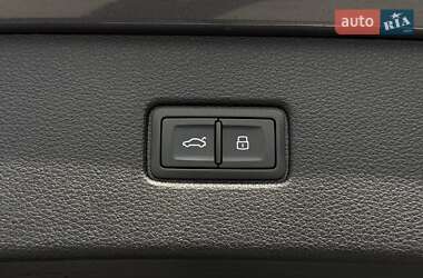 Внедорожник / Кроссовер Audi Q7 2022 в 