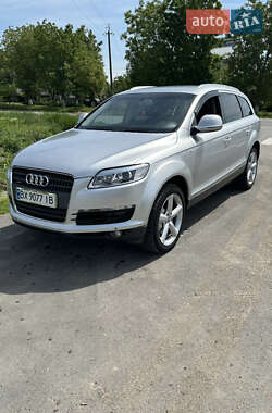 Внедорожник / Кроссовер Audi Q7 2007 в Каменец-Подольском