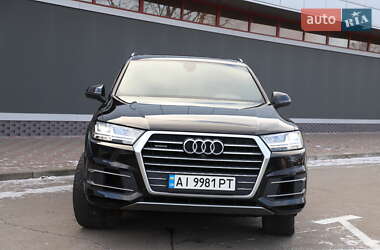 Позашляховик / Кросовер Audi Q7 2017 в 