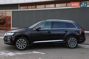 Позашляховик / Кросовер Audi Q7 2017 в 
