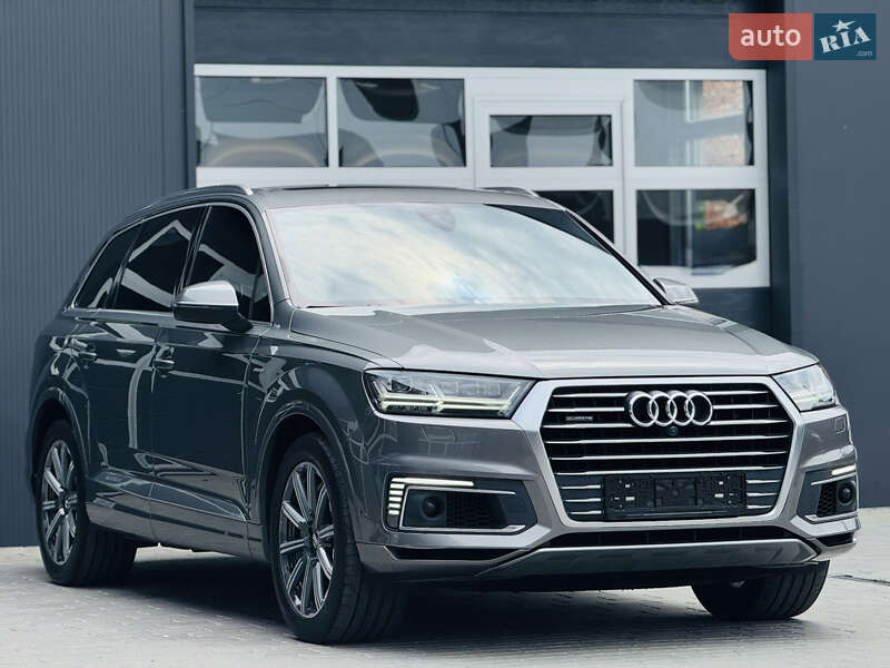Внедорожник / Кроссовер Audi Q7 2016 в Мукачево