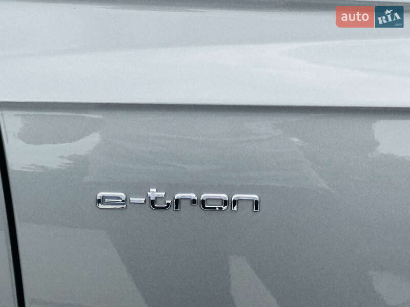 Внедорожник / Кроссовер Audi Q7 2016 в Мукачево