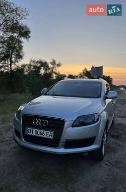Позашляховик / Кросовер Audi Q7 2007 в Кам'янському