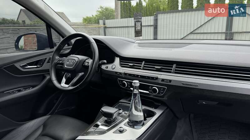 Позашляховик / Кросовер Audi Q7 2016 в Нововолинську
