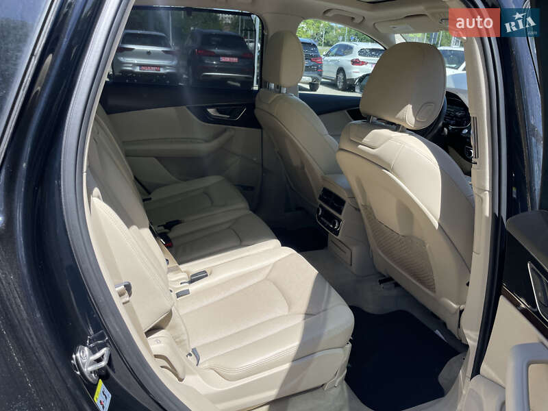 Внедорожник / Кроссовер Audi Q7 2016 в Львове