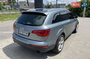 Внедорожник / Кроссовер Audi Q7 2009 в 