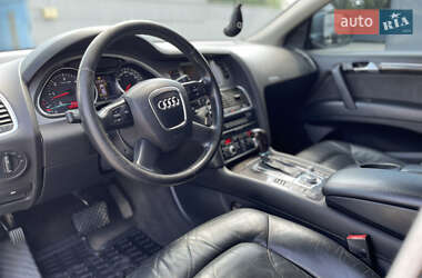 Внедорожник / Кроссовер Audi Q7 2009 в 