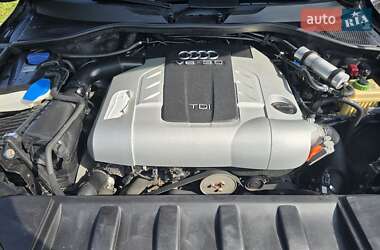 Позашляховик / Кросовер Audi Q7 2012 в 